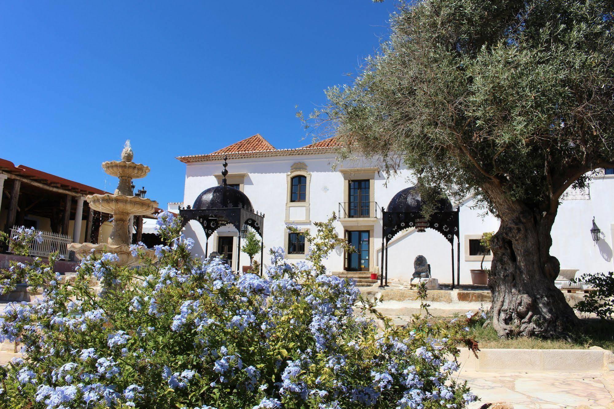 Hotel De Charme Capela Das Artes Armação de Pêra Buitenkant foto